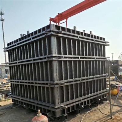 Plieninės dėžės kanalizacijos forma