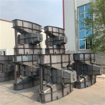 Susukta betono bloko forma