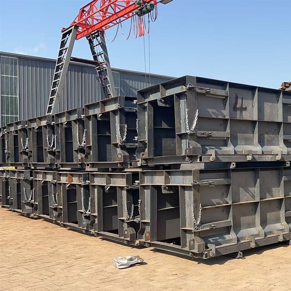 Plieninė tranšėjos forma